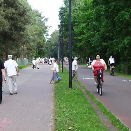 Sunny Sleeps 4 By The With Garden Patio - Przymorze *