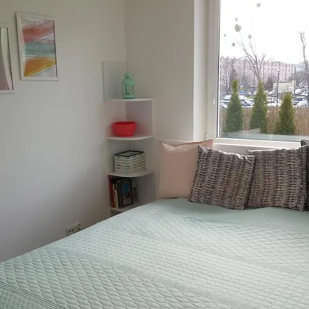 Sunny Sleeps 4 By The With Garden Patio - Przymorze *