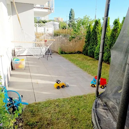 Sunny Sleeps 4 By The With Garden Patio - Przymorze *