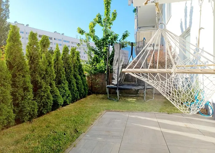 Sunny Sleeps 4 By The With Garden Patio - Przymorze * Gdansk