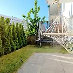 Sunny Sleeps 4 By The With Garden Patio - Przymorze * Gdansk