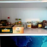 Sunny Sleeps 4 By The With Garden Patio - Przymorze *
